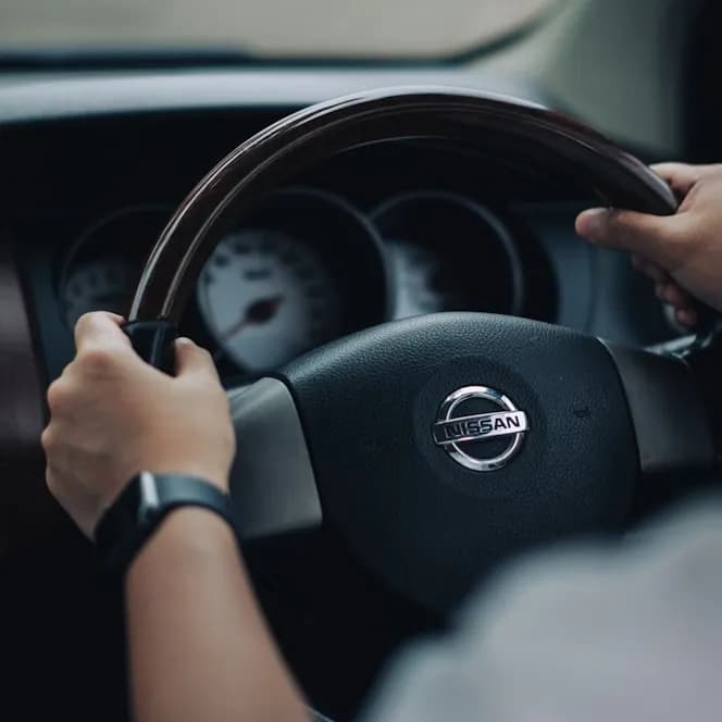 Sewa Dengan Driver